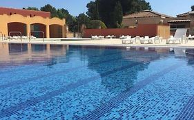 Maisonnette Bleu Piscine